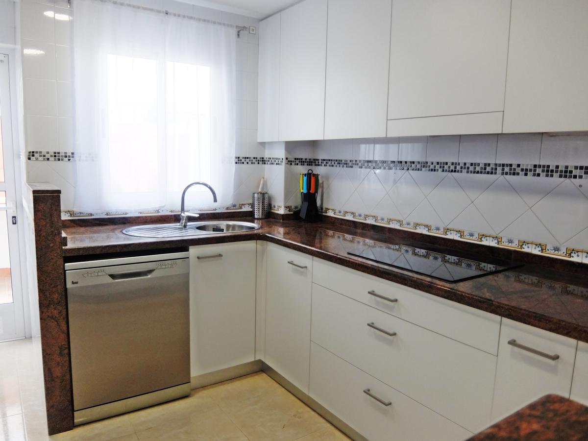 Apartamento Familiar Junto A La Playa De San Fernando - Олива Екстериор снимка